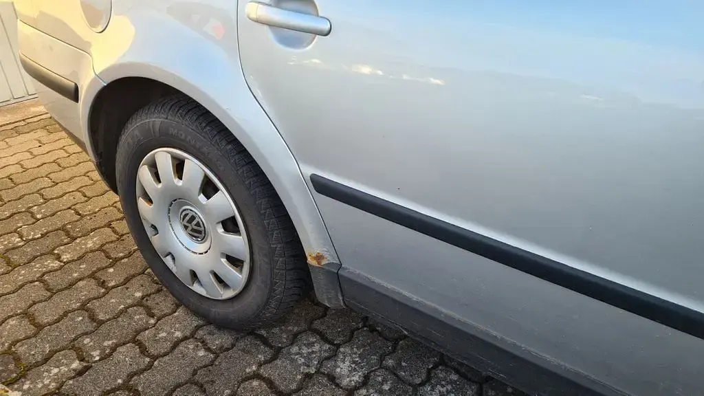 Gebraucht VW Passat Family 116 PS (85 kW) 2002 Silber Limousine