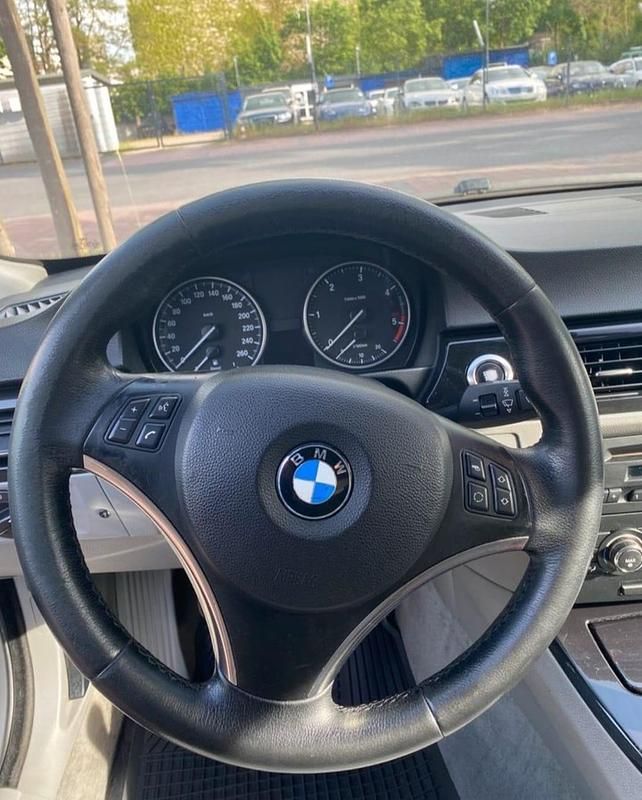 Gebraucht BMW 320 177 PS (130 kW) 2007 Grau Coupé