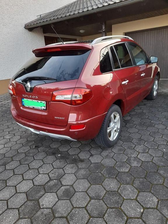 Gebraucht Renault Koleos Night&Day 150 PS (110 kW) 2011 Rot SUV