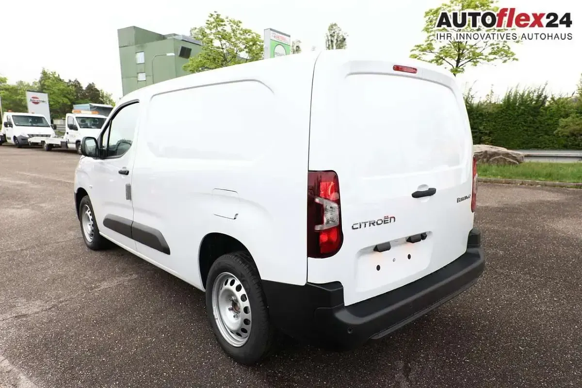 Neu Citroën Berlingo 131 PS (96 kW) 2025 Eisweiß Van / Kleinbus