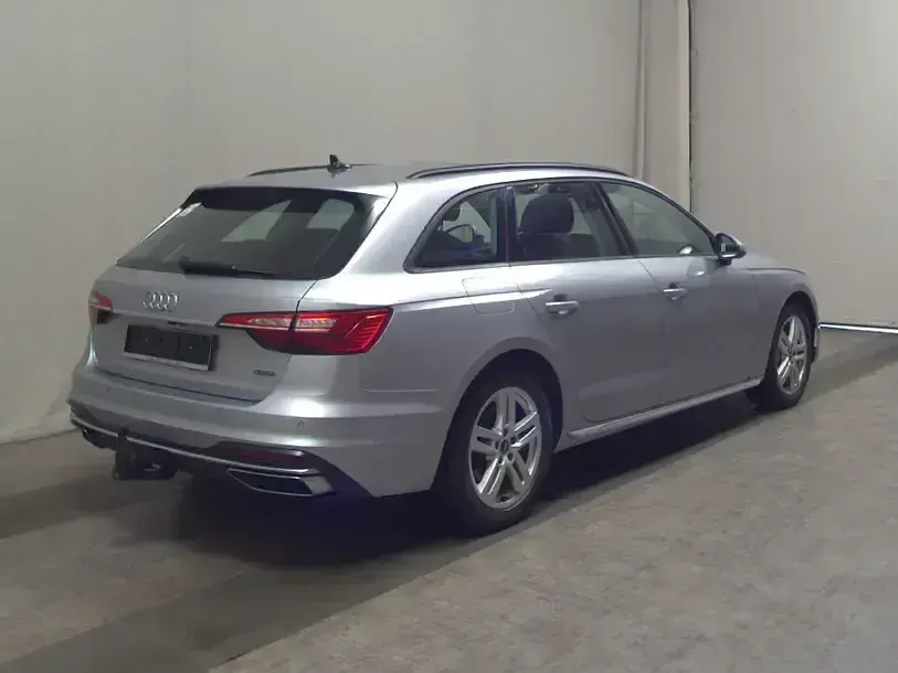 Gebraucht Audi A4 Advanced 204 PS (150 kW) 2023 Silber Kombi