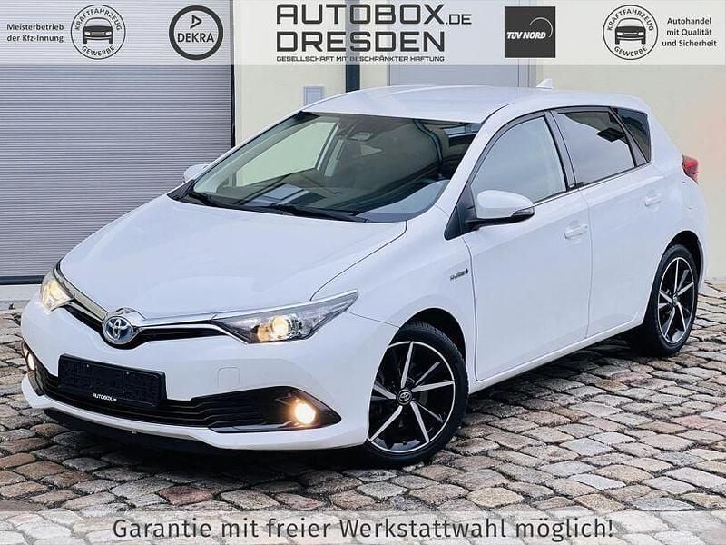 Gebraucht Toyota Auris Hybrid Edition-S 136 PS (100 kW) 2017 Super white Limousine