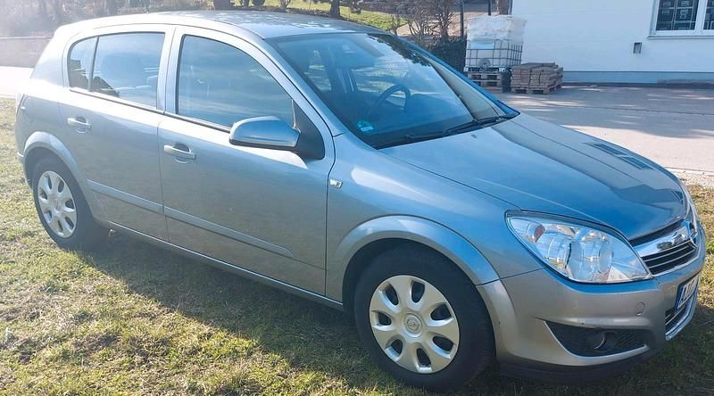 Gebraucht Opel Astra 90 PS (66 kW) 2007 Andere farben Limousine