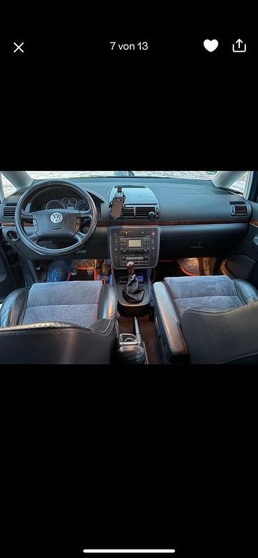 Second-hand VW Sharan 131 CP (96 kW) 2004 Albastru Monovolum