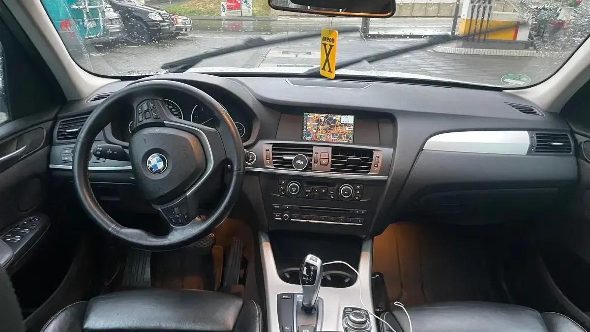 Gebraucht BMW X3 187 PS (137 kW) 2011 Silber SUV