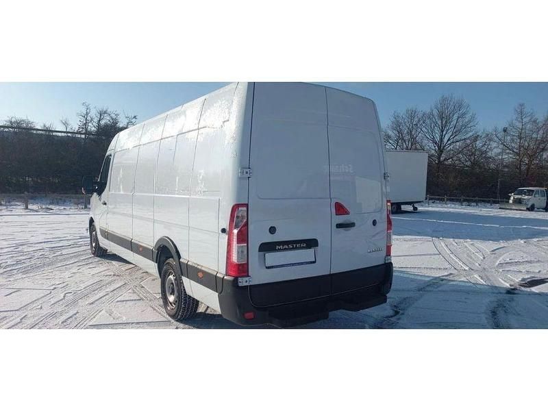 Second-hand Renault Master 145 CP (106 kW) 2022 Alb Van