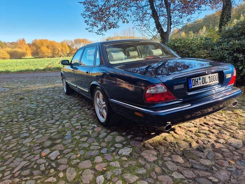 Gebraucht Jaguar XJR 363 PS (266 kW) 1998 Blau Limousine
