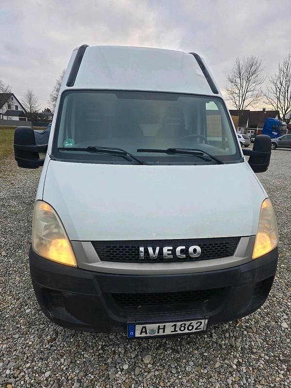 Gebraucht Iveco Daily 136 PS (100 kW) 2011 Weiß Van / Kleinbus
