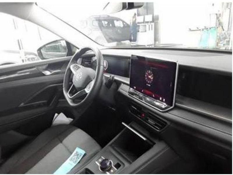 Gebraucht VW Tayron Life 150 PS (110 kW) 2025 Oyster silver SUV