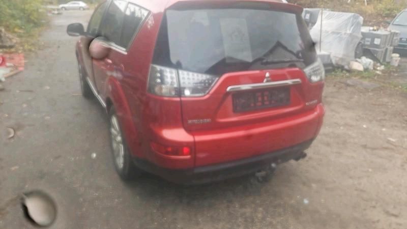Rot Gebraucht 2010 Mitsubishi Outlander SUV | 6.500 € - Bild 1/4