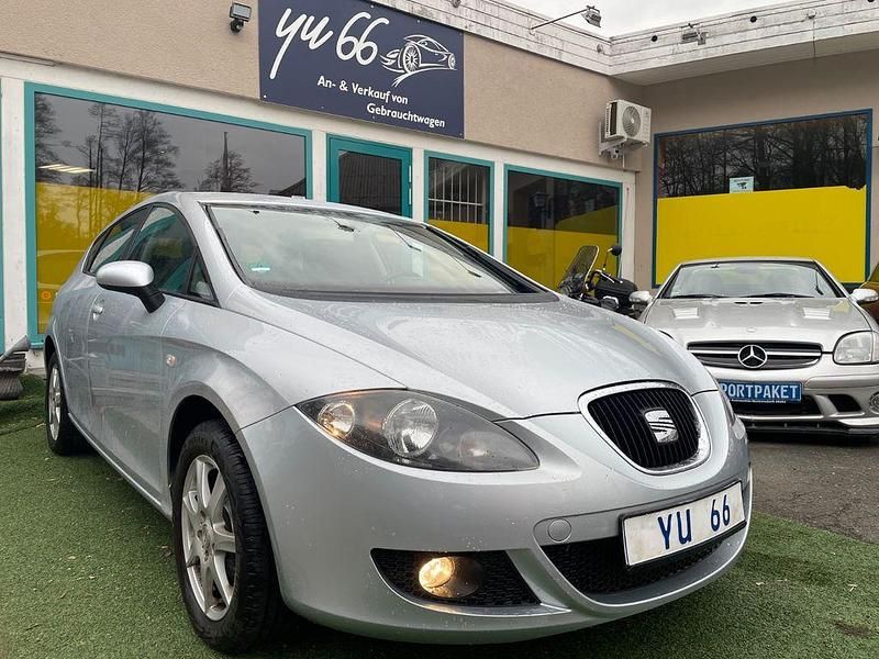 Gebraucht Seat Leon Stylance 102 PS (75 kW) 2010 Silber Kleinwagen