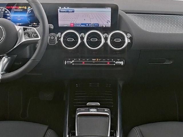 Gebraucht Mercedes GLA250 Progressive 218 PS (160 kW) 2024 SUV