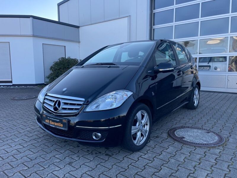 Schwarz Gebraucht 2009 Mercedes A180 Limousine | 4.790 € (Fairer Preis) - Bild 1/4