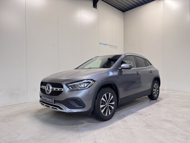 Grau Gebraucht 2021 Mercedes GLA250 SUV | 32.990 € (Etwas zu teuer) - Bild 1/4