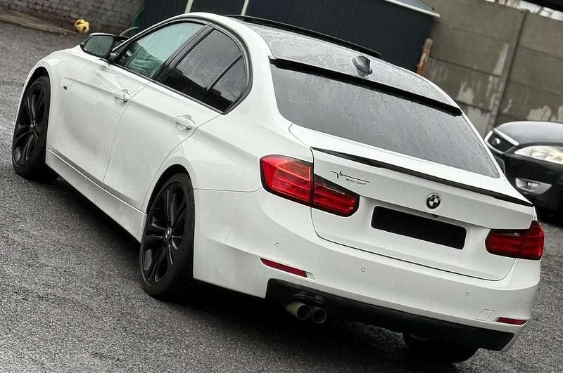 Gebraucht BMW 320 Sport Line 184 PS (135 kW) 2012 Weiß Limousine