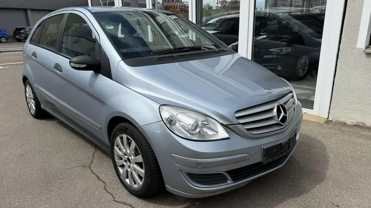 Gebraucht Mercedes B200 136 PS (100 kW) 2007 Amethyst metallic Van / Kleinbus