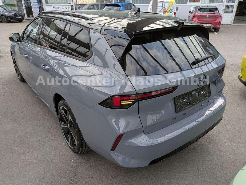 Neu Opel Astra 131 PS (96 kW) 2025 Grau Kombi
