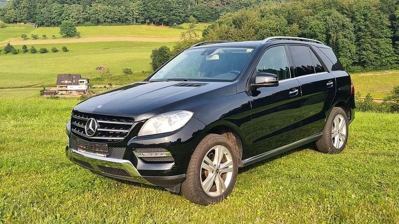 Schwarz Gebraucht 2013 Mercedes ML350 SUV | 16.990 € (Superpreis) - Bild 1/4