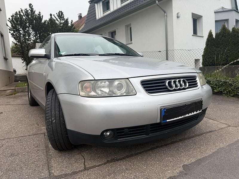 Usata Audi A3 102 CV (75 kW) 2002 Argento Utilitaria