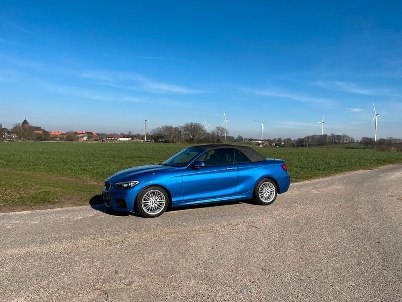 Blau Gebraucht 2015 BMW 220 Sport Line Cabrio | 20.300 € (Fairer Preis) - Bild 1/4
