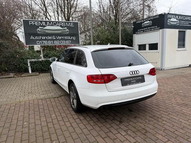 Gebraucht Audi A4 Attraction 143 PS (105 kW) 2012 Weiß Kombi