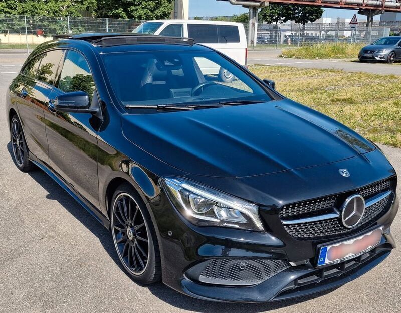 Schwarz Gebraucht 2018 Mercedes CLA220 Shooting Brake Kombi | 20.900 € (Fairer Preis) - Bild 1/4