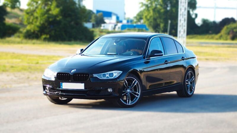 Schwarz Gebraucht 2014 BMW 335 Luxury Line Limousine | 14.990 € (Fairer Preis) - Bild 1/4