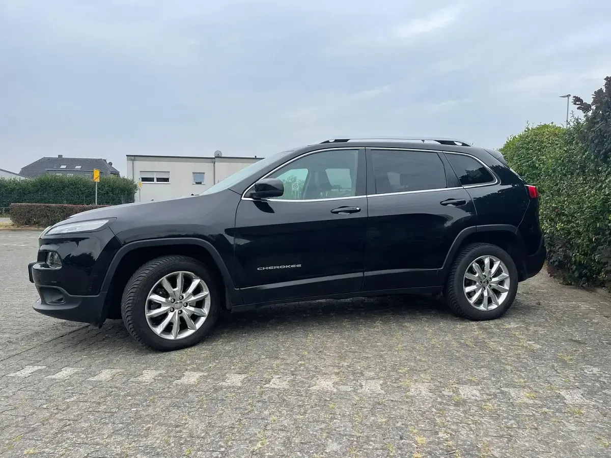 Gebraucht Jeep Cherokee 200 PS (147 kW) 2015 Schwarz SUV