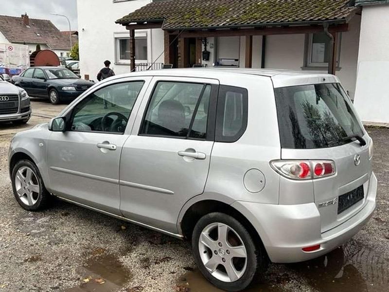 Usata Mazda 2 Active 80 CV (58 kW) 2006 Argento Monovolume