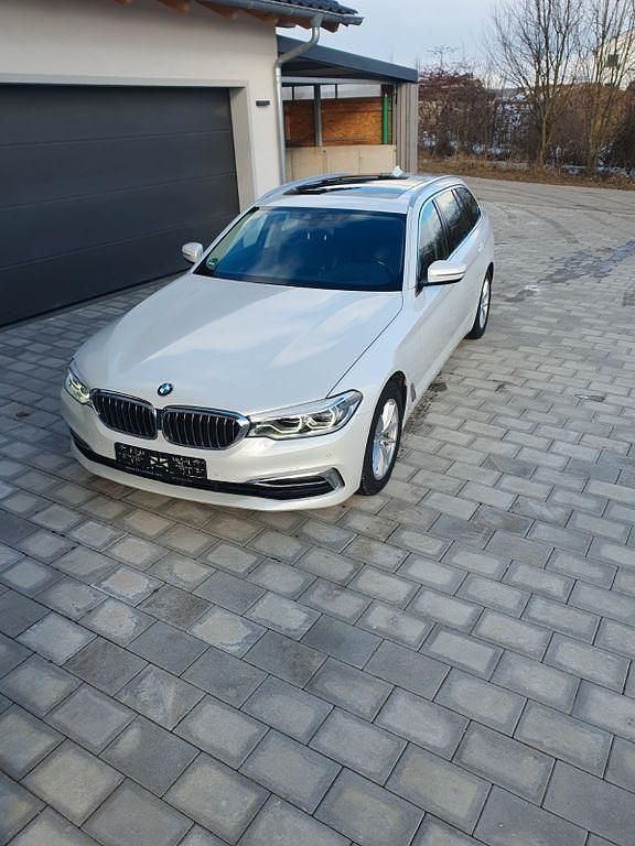 Gebraucht BMW 520 Luxury Line 190 PS (139 kW) 2019 Weiß Kombi