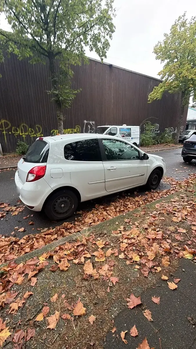 Gebraucht Renault Clio 75 PS (55 kW) 2012 Kleinwagen