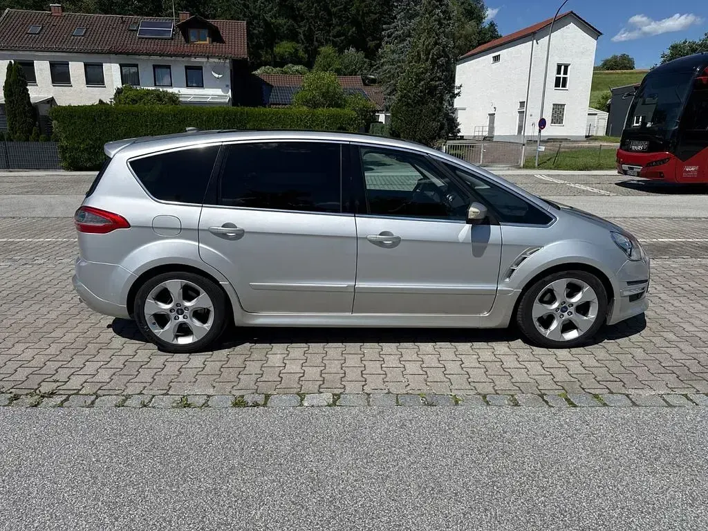 Gebraucht Ford S-MAX Titanium S 200 PS (147 kW) 2012 Silber Van / Kleinbus