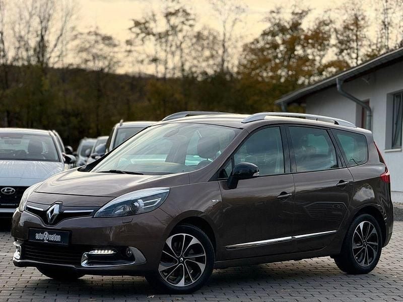 Gebraucht Renault Grand Scénic III Bose Edition 150 PS (110 kW) 2015 Braun Van / Kleinbus