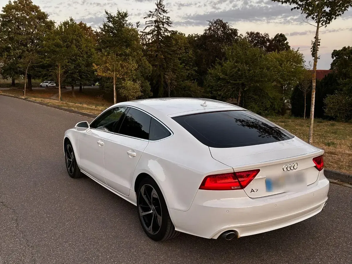 Gebraucht Audi A7 Sportback Design 204 PS (150 kW) 2012 Weiß Kleinwagen