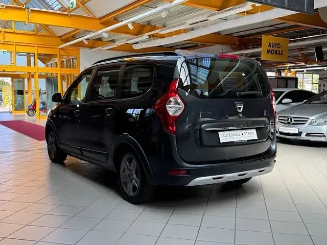 Gebraucht Dacia Lodgy Stepway 131 PS (96 kW) 2022 Grau Van / Kleinbus