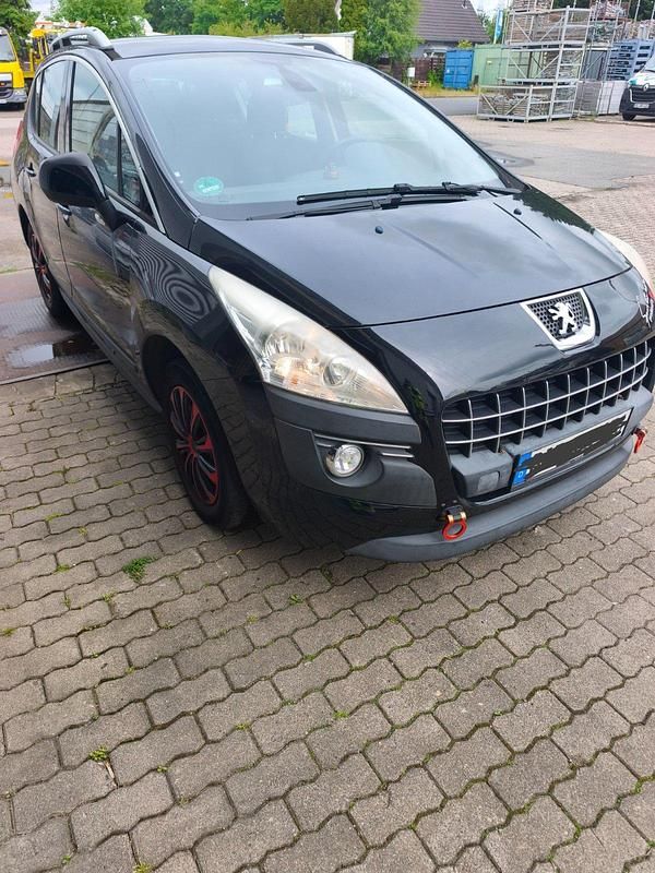 Schwarz Gebraucht 2010 Peugeot 3008 Premium Kombi | 3.500 € (Guter Preis) - Bild 1/4