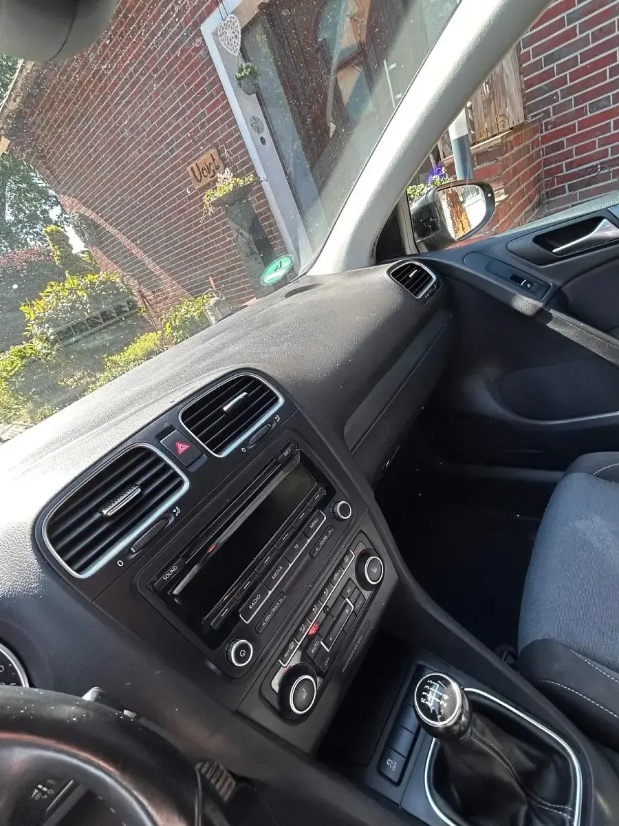 Gebraucht VW Golf VII 85 PS (62 kW) 2012 Schwarz Limousine