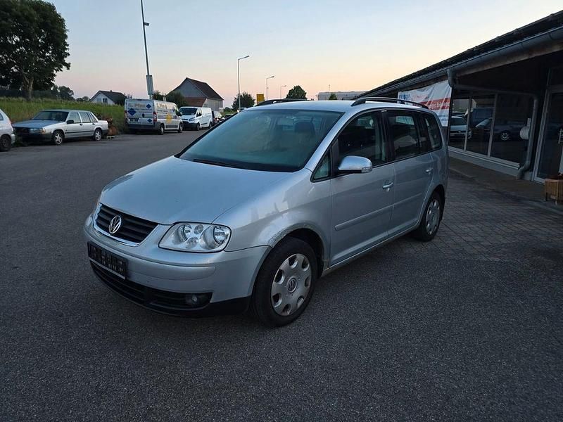Grau Gebraucht 2004 VW Touran Highline Van / Kleinbus | 1.150 € (Superpreis) - Bild 1/4