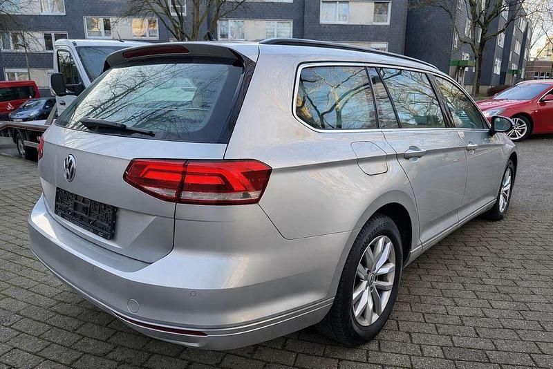 Gebraucht VW Passat Comfortline 150 PS (110 kW) 2017 Silber Kombi