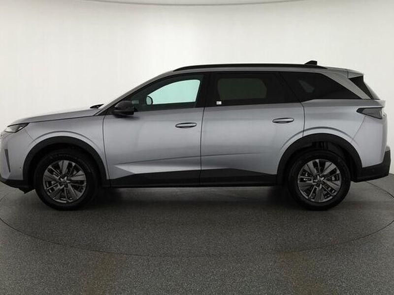 Neu Peugeot 5008 145 PS (106 kW) 2025 Grau Van / Kleinbus