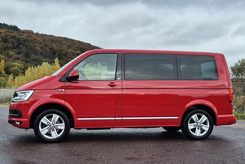 Gebraucht VW Multivan Generation Six 150 PS (110 kW) 2018 Rot Van / Kleinbus