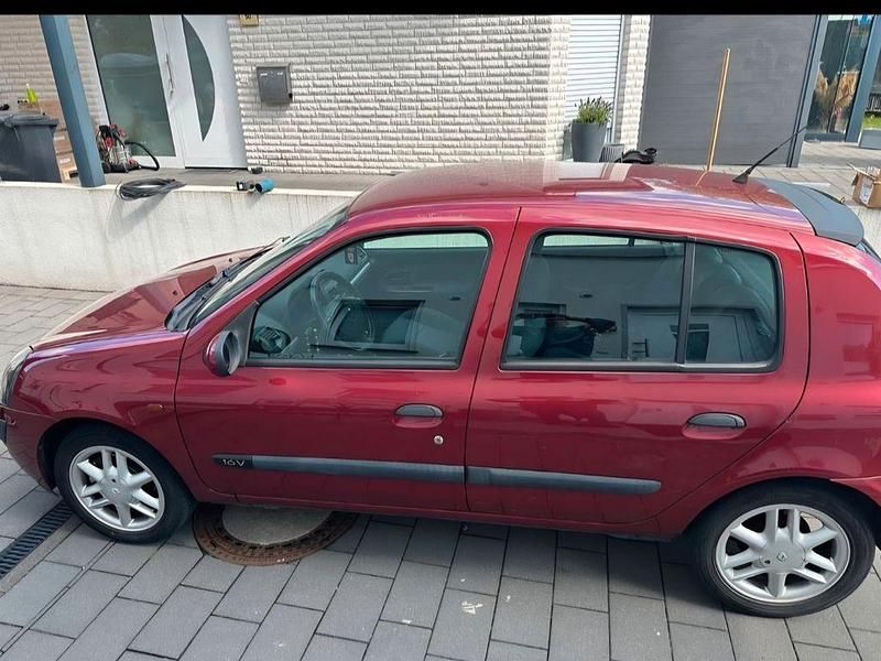 Gebraucht Renault Clio II Dynamique 75 PS (55 kW) 2002 Schwarz Limousine