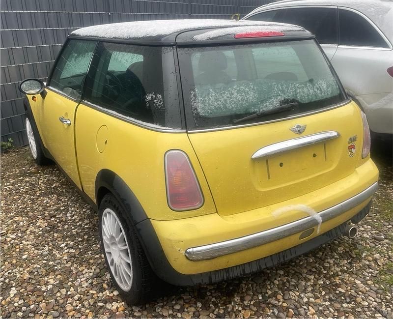 Gebraucht Mini ONE Pepper 90 PS (66 kW) 2003 Gelb Kleinwagen