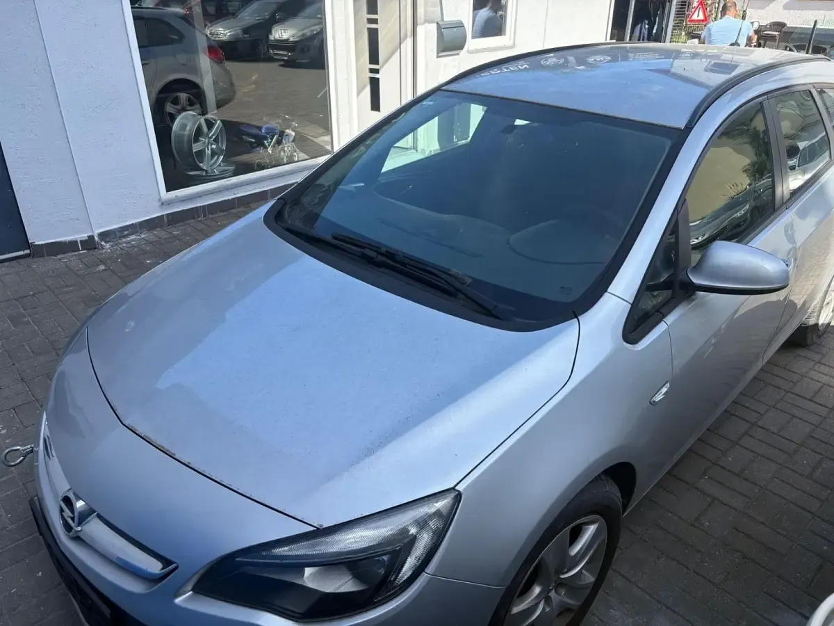 Gebraucht Opel Astra Eco 110 PS (80 kW) 2015 Silber Limousine