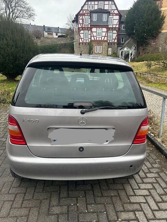 Gebraucht Mercedes A160 Classic 102 PS (75 kW) 1999 Silber Limousine
