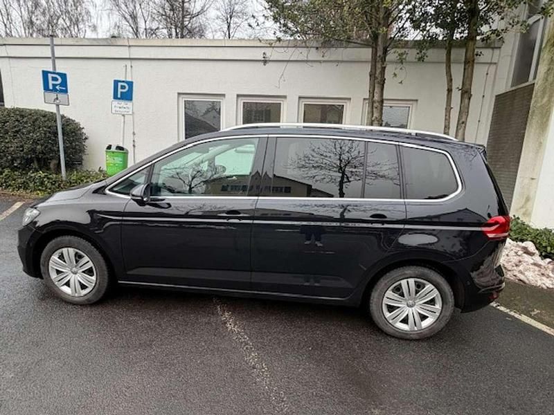 Gebraucht VW Touran Highline 150 PS (110 kW) 2017 Schwarz Van / Kleinbus
