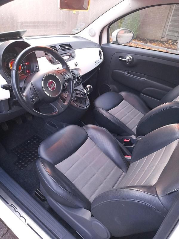 Gebraucht Fiat 500 70 PS (51 kW) 2010 Weiß Kleinwagen
