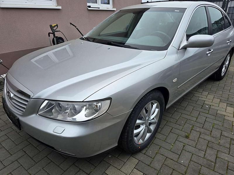 Gebraucht Hyundai Grandeur 235 PS (172 kW) 2010 Silber Limousine