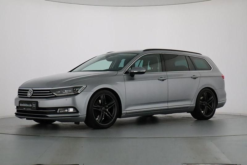 Pyrit silber metallic Gebraucht 2019 VW Passat Comfortline Kombi | 22.489 € (Fairer Preis) - Bild 1/4
