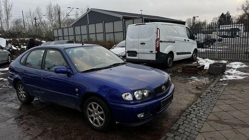 Gebraucht Toyota Corolla 110 PS (80 kW) 2001 Blau Limousine